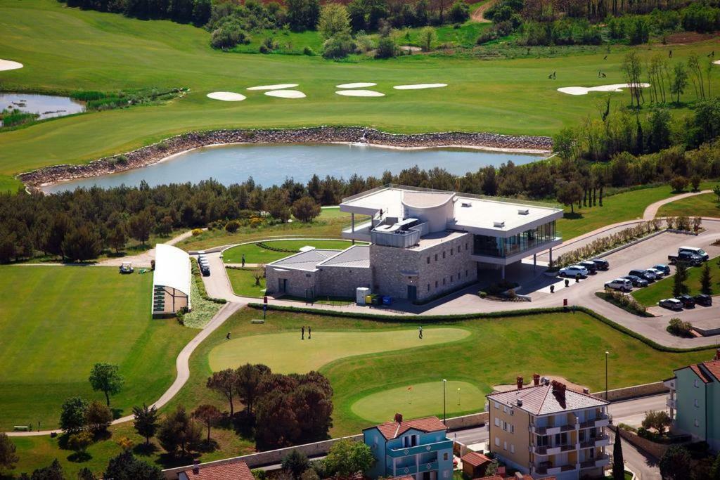 Apartment Golf كرفني فره المظهر الخارجي الصورة